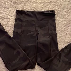 aeropostale black camo leggings